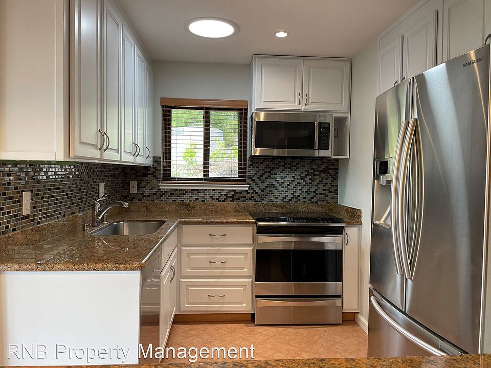 1st image of 104 Marinero Cir