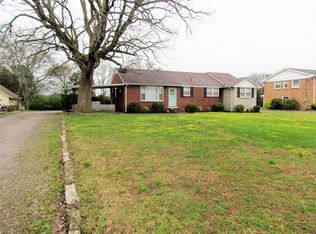 217 Winwood Dr, Lebanon, TN 37087