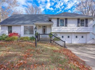 12827 Smalley Ave, Grandview, MO 64030