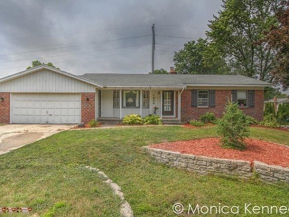 2nd image of 1954 Fawnwood Ct SE