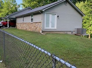 4280 Possum Trot Rd, Leburn, KY 41831