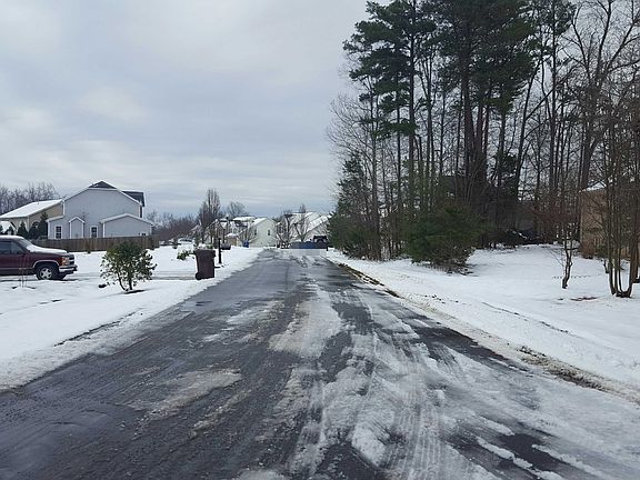 5th image of 5009 Weatherstone Dr