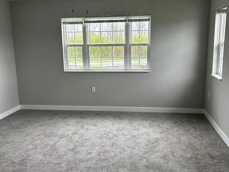 Falls Parc Apartments — Photo 6