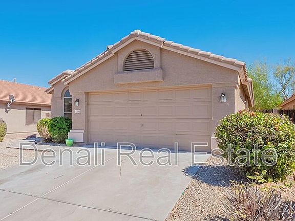 3rd image of 43741 W Wade Dr