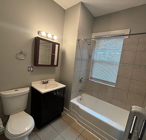 2nd image of 6633 S Ellis Ave #2S