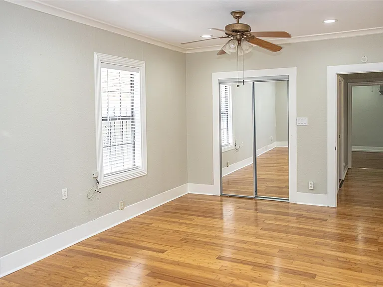 2607 E Cesar Chavez St — Photo 18