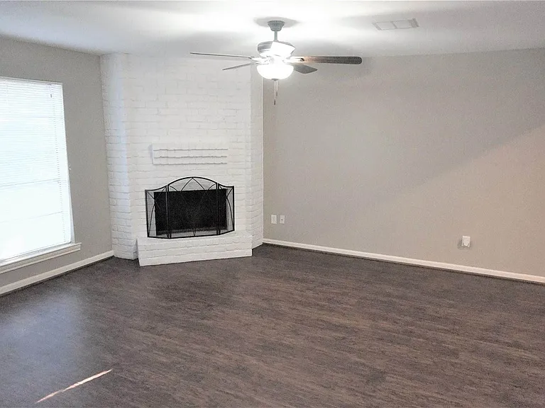 2727 Tinechester Dr — Photo 9