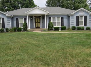 9107 Linn Station Rd, Hurstbourne, KY 40222