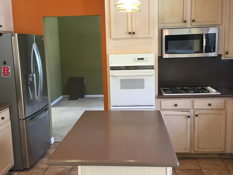 29 Carriage Dr — Photo 5