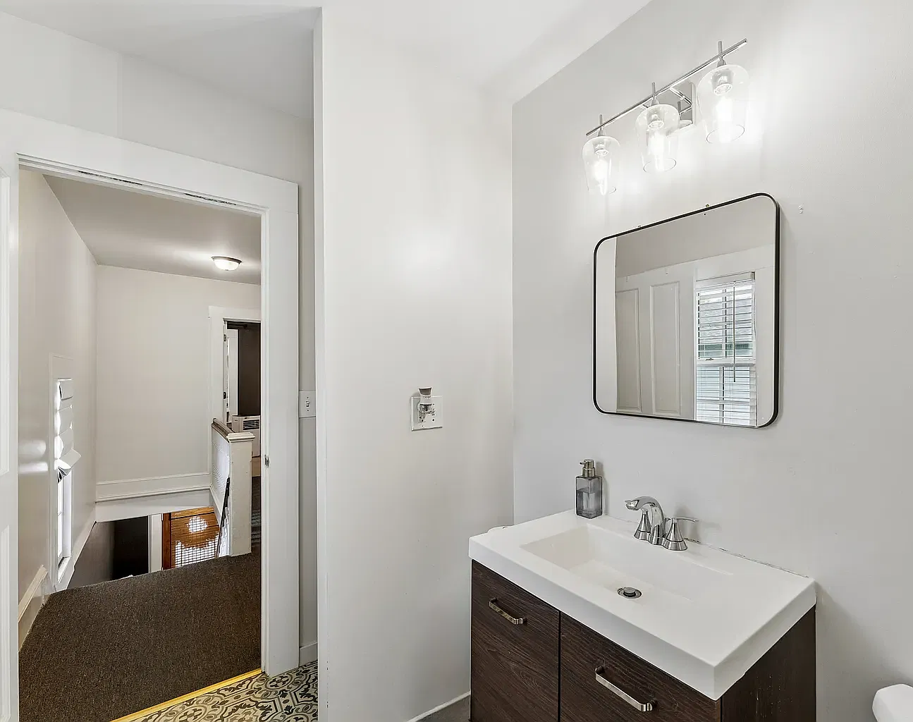 1 bed, 1800 sqft, $1,150 — Photo 2