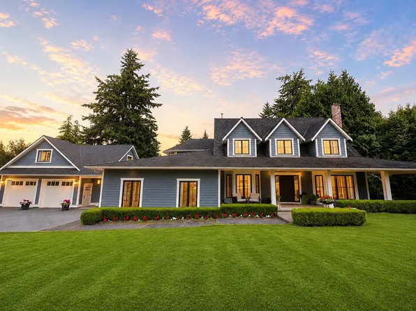 2836 Country Woods Dr, Surrey, BC V3Z 0E8