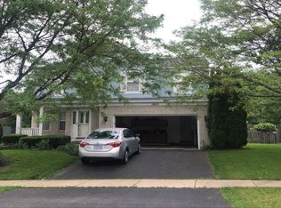 1013 Rainy Lake Ct, Lake Villa, IL 60046