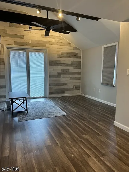 2 bed, 1.0 bath, 1536 sqft, $2,675 — Photo 3