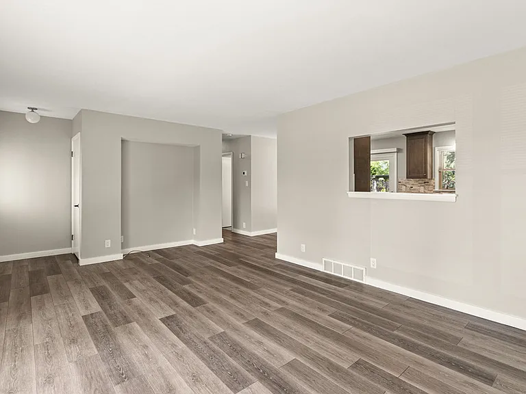 N58W18330 Juniper Ln — Photo 3