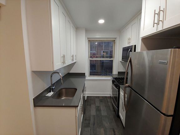 3rd image of 4801 42nd St APT 6C