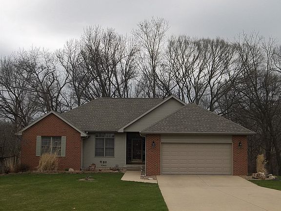 2nd image of 1574 Iroquois Dr NE