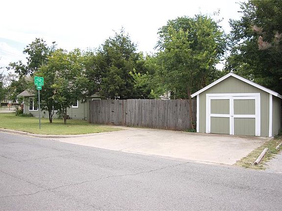 2nd image of 428 N University Blvd