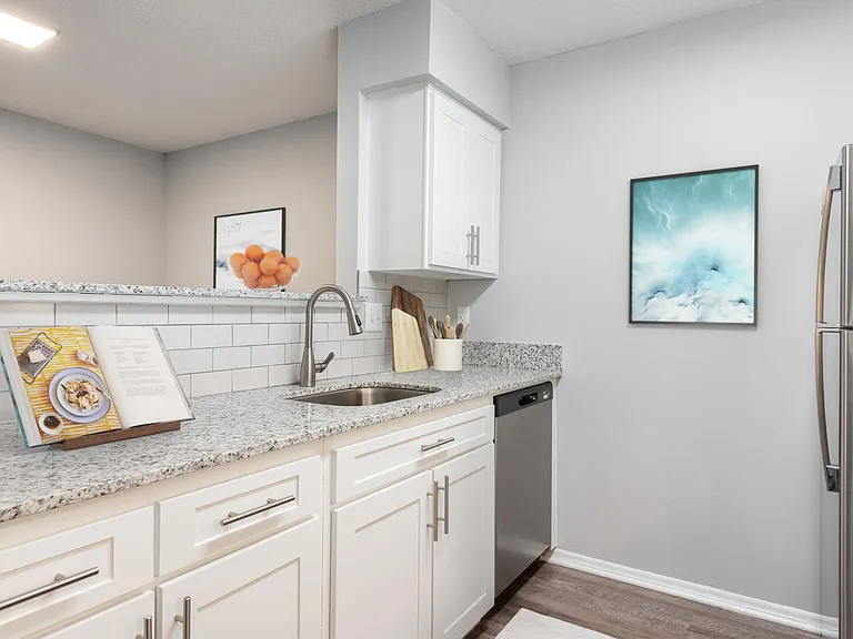 The Cove Apartment Homes — Photo 18