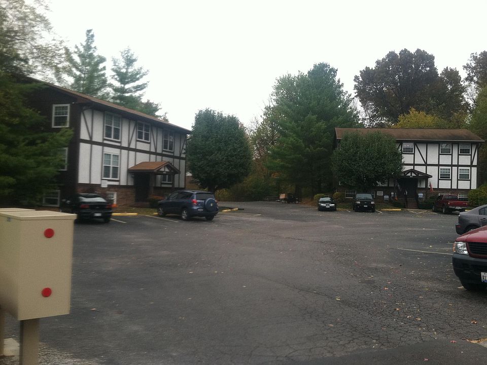 2nd image of 607 Lewis And Clark Blvd