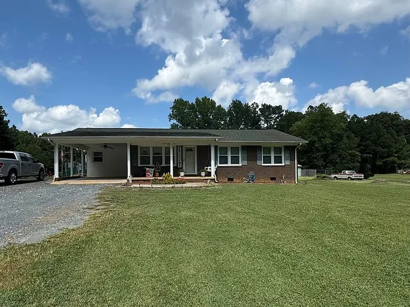 660 Warner Rd, Troy, NC 27371