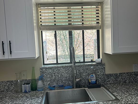 5th image of 31820 Blue Heron Ln