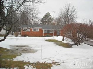 1046 S Graham Rd, Flint, MI 48532