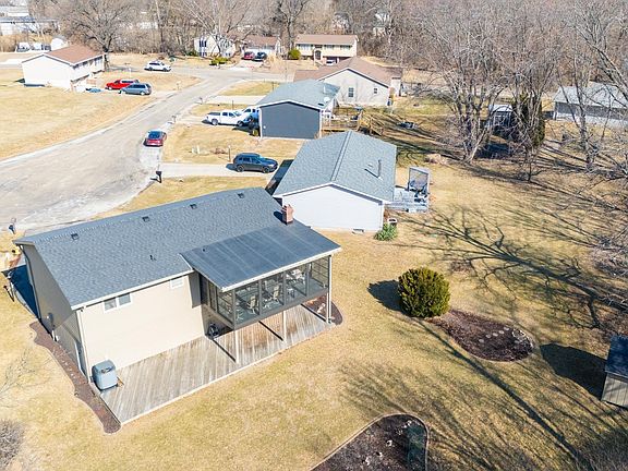 5th image of 9522 W Excalibur Ct