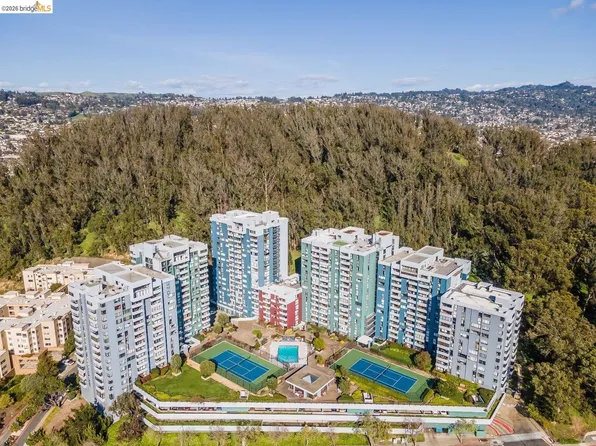 555 Pierce St APT 1320, Albany, CA 94706