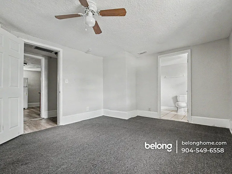 1131 Grothe St #3 — Photo 9