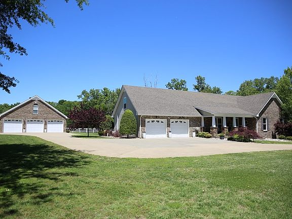 3rd image of 730 Indian Creek Rd