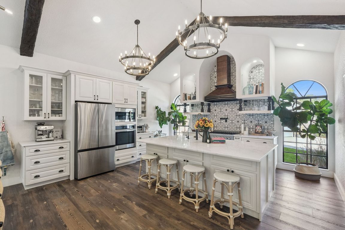 next background image