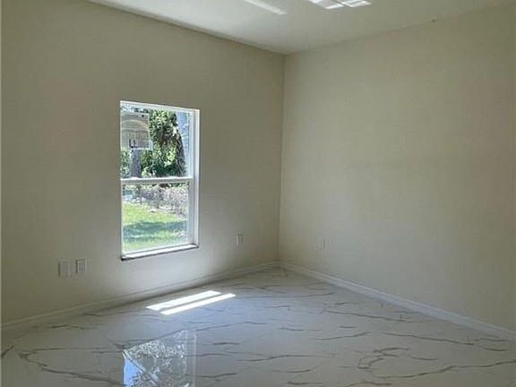 5th image of 13049 Apache Dr