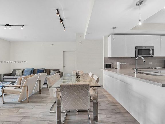5th image of 999 SW 1st Ave APT 1917