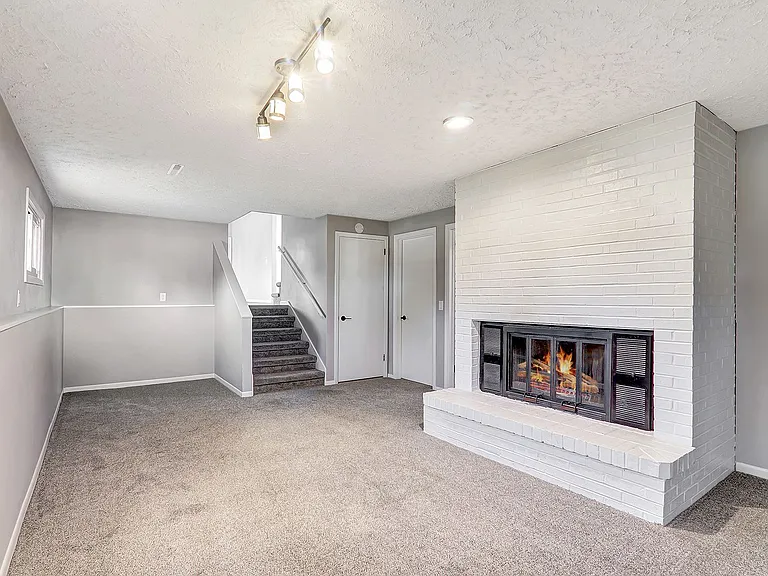 3789 Skyhigh Rd — Photo 23