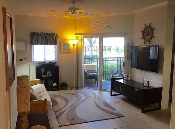 4th image of 360 Jefferson Dr Unit 102