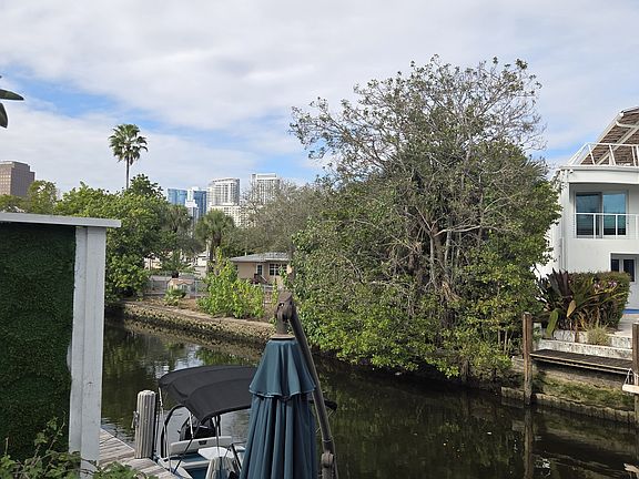 3rd image of 663 Ponce De Leon Dr