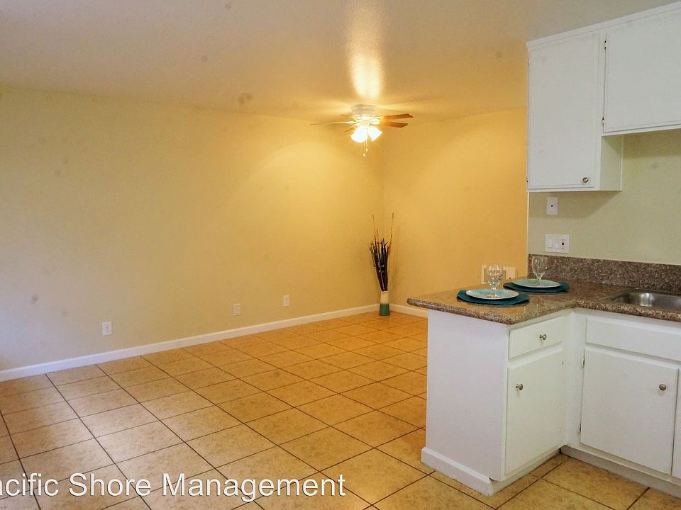 1st image of 4970 Auburn Dr APT 4