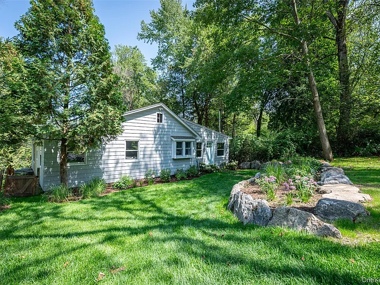 9 S Shore Dr — Photo 25