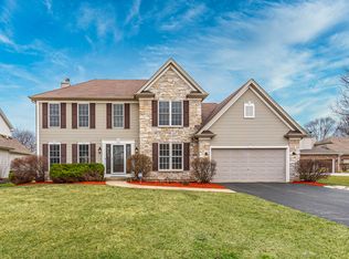 709 Doral Ln, North Aurora, IL 60542