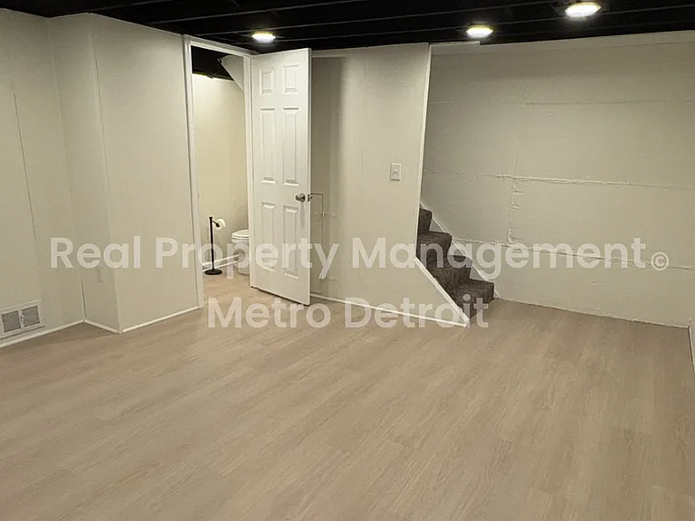 655 N Eton St #22 — Photo 17