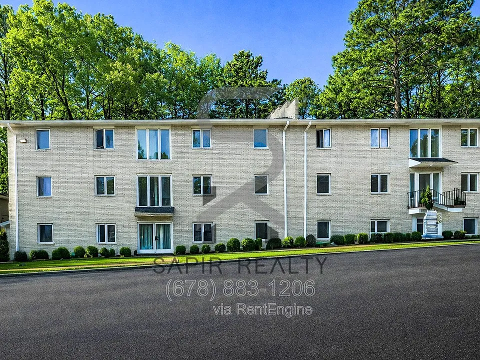 166 Anderson Ave NW #B13