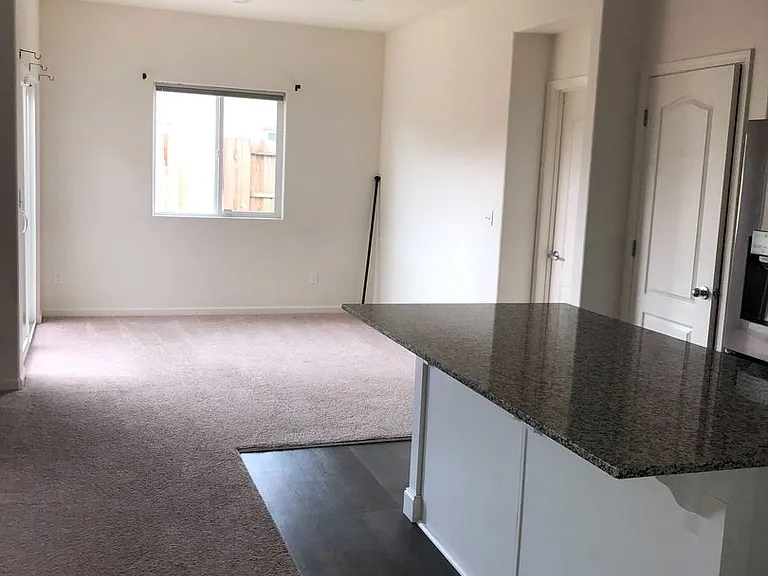 4259 Theresa Ln — Photo 6