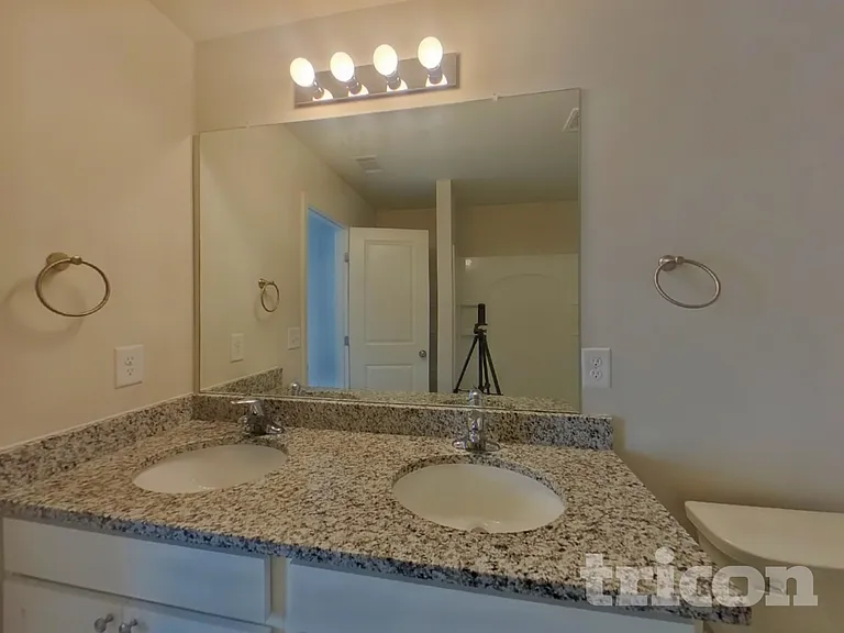 507 Dayspring Dr — Photo 10