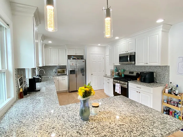 194 Boylston St #2 — Photo 2