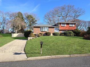 52 Lolly Lane W, Centereach, NY 11720