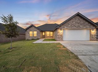 615 Ridgeroad Dr, Big Spring, TX 79720