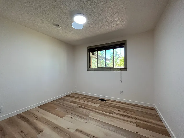 2806 NE Shepard Rd #1 — Photo 13