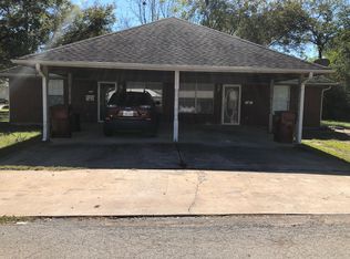 703 W 8th St, Bonham, TX 75418