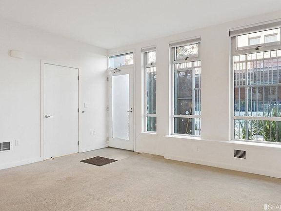 4th image of 609 King St #Townhouse 2