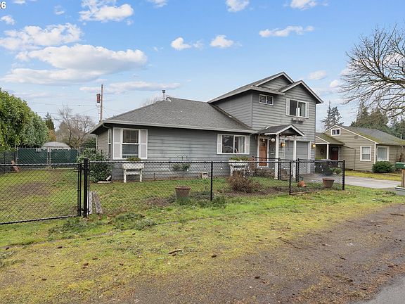 3rd image of 501 Mount Shasta Dr